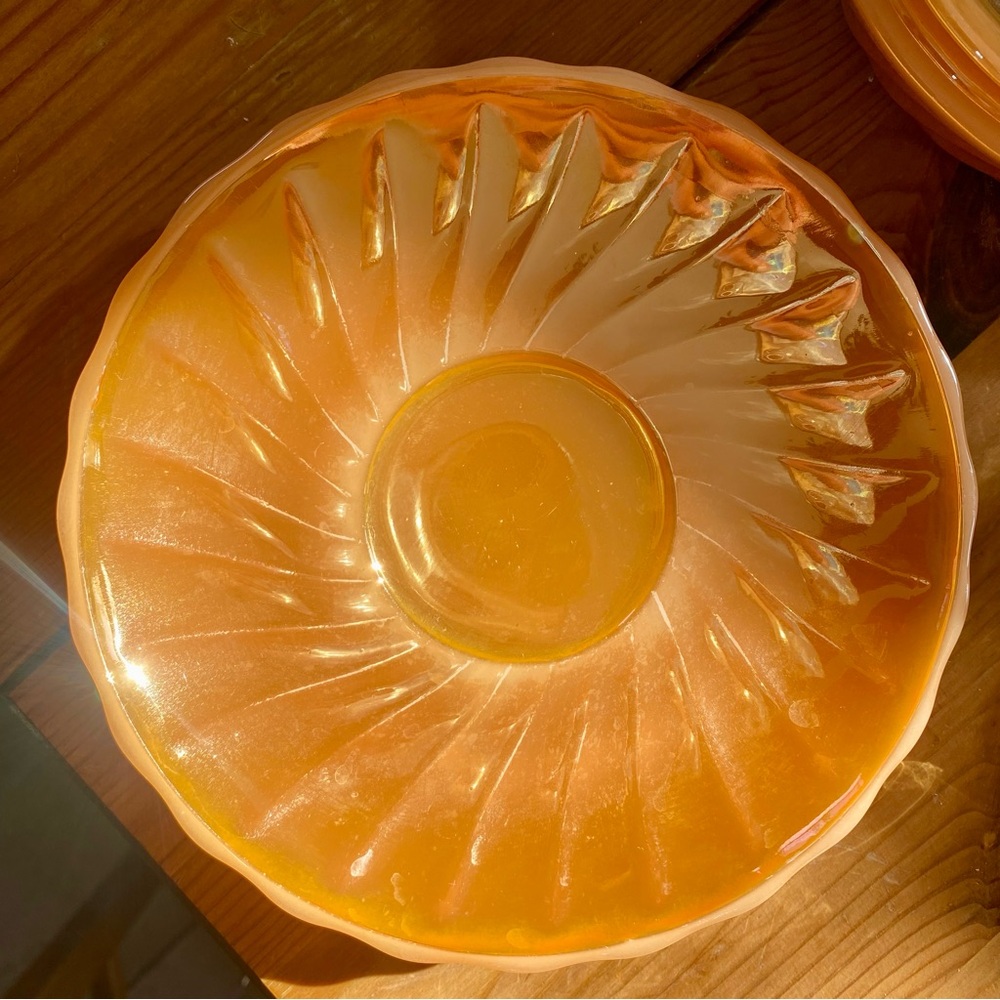 Set of 6 vintage Anchor Hocking teacup plates in Peach/gold color